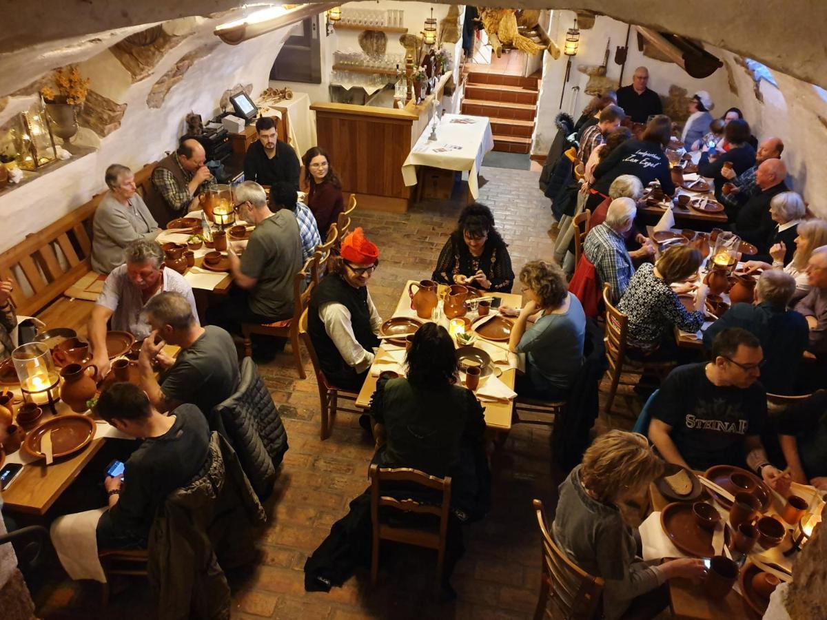 Landgasthaus "Zum Engel" Hotel Neuleiningen Kültér fotó