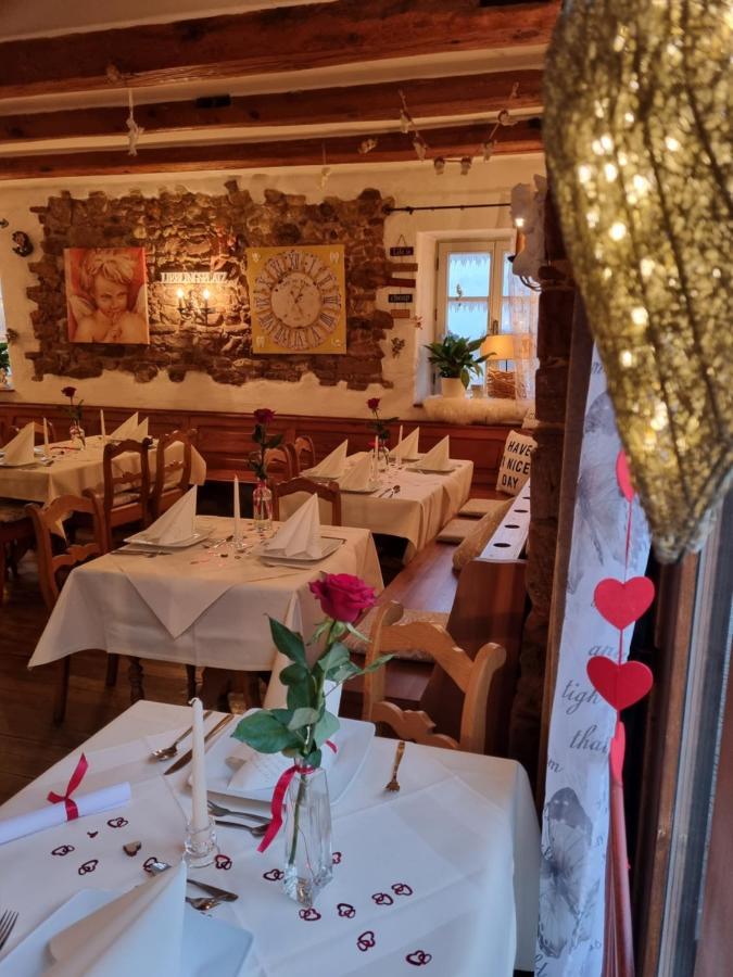 Landgasthaus "Zum Engel" Neuleiningen Kültér fotó